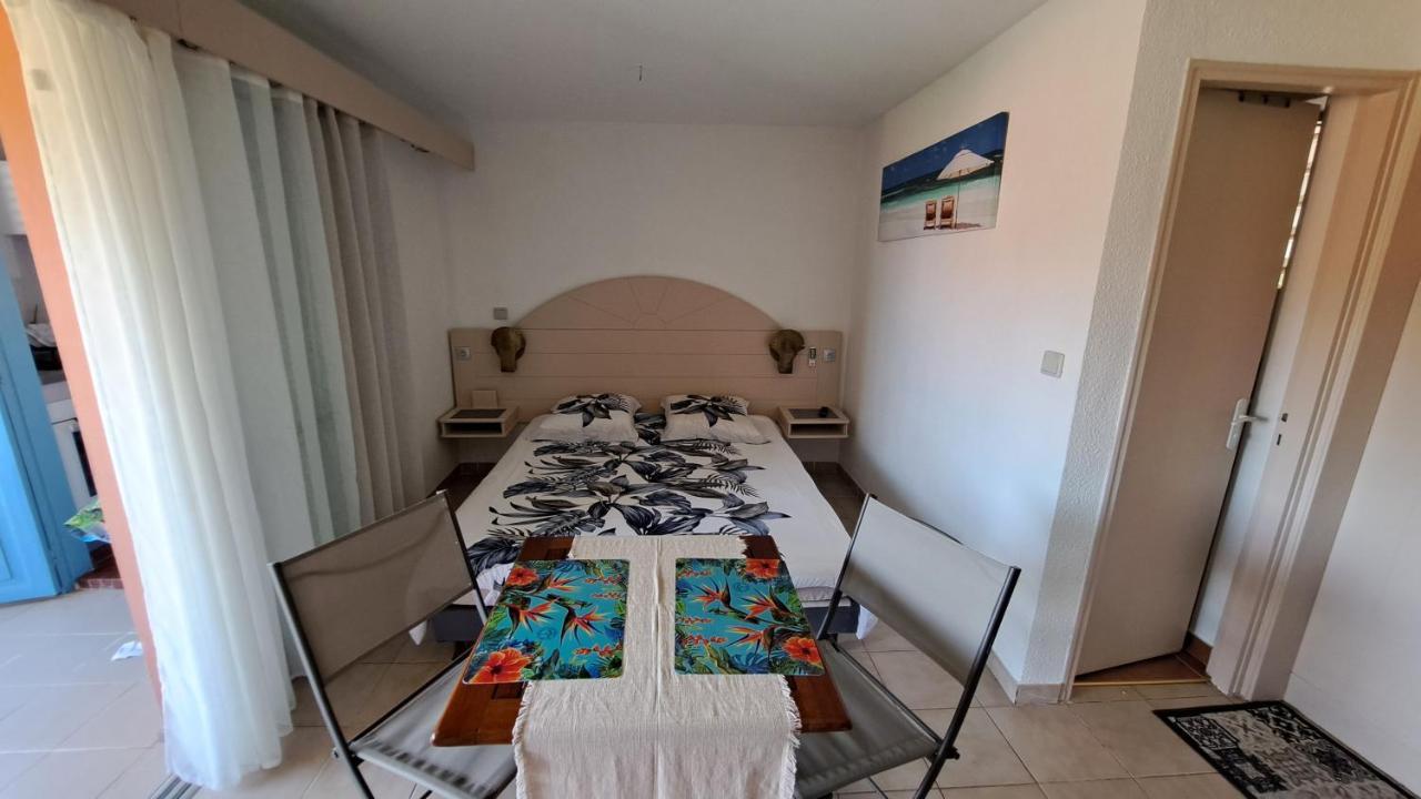 Studio Plage De L'Anse Caritan サンタンヌ エクステリア 写真